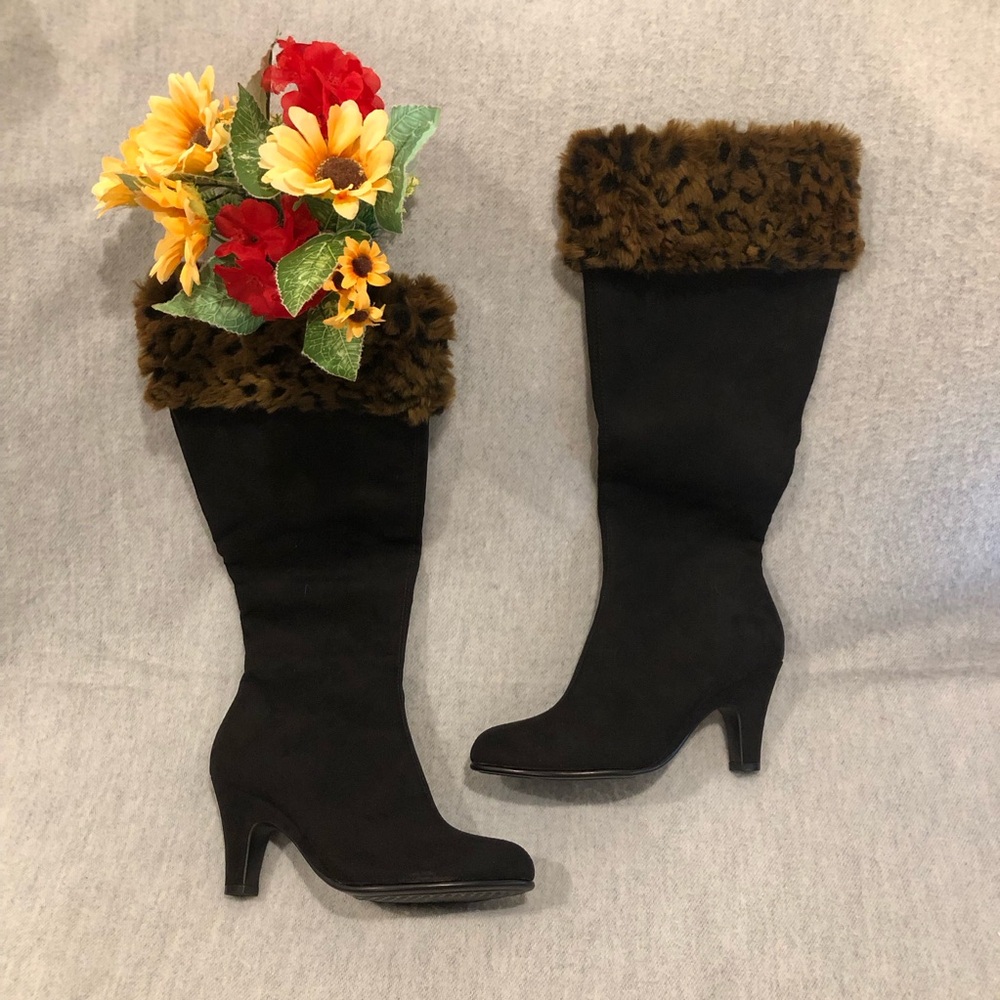 NWT - Elegant Black Vegan Suede Knee-High Boots with Faux Leopard Fur Trim